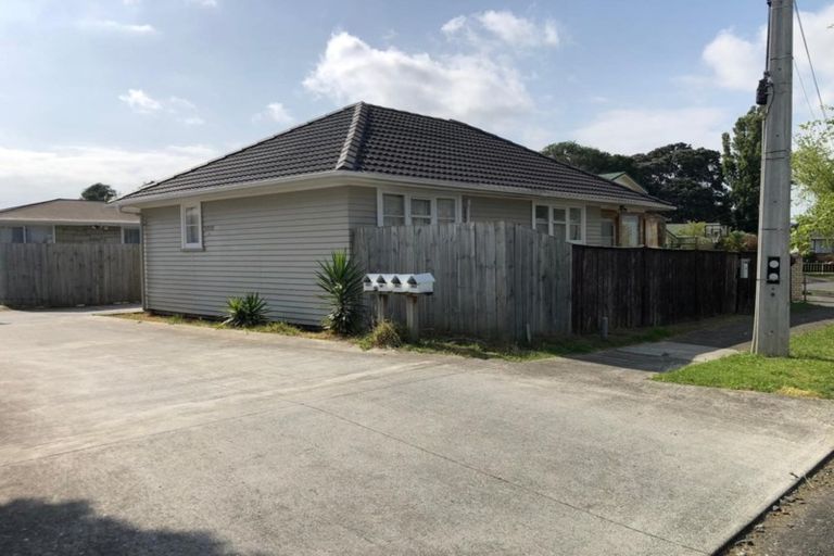 Photo of property in 22a Nogat Avenue, Papatoetoe, Auckland, 2024