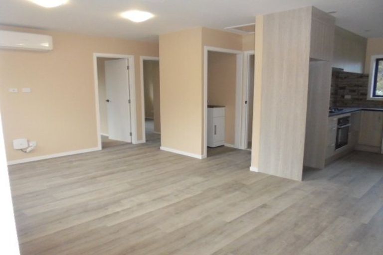 Photo of property in 300 Sturges Road, Henderson Valley, Auckland, 0612