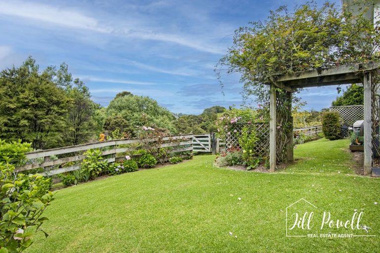 Photo of property in 37 Pahi Road, Paparoa, 0571