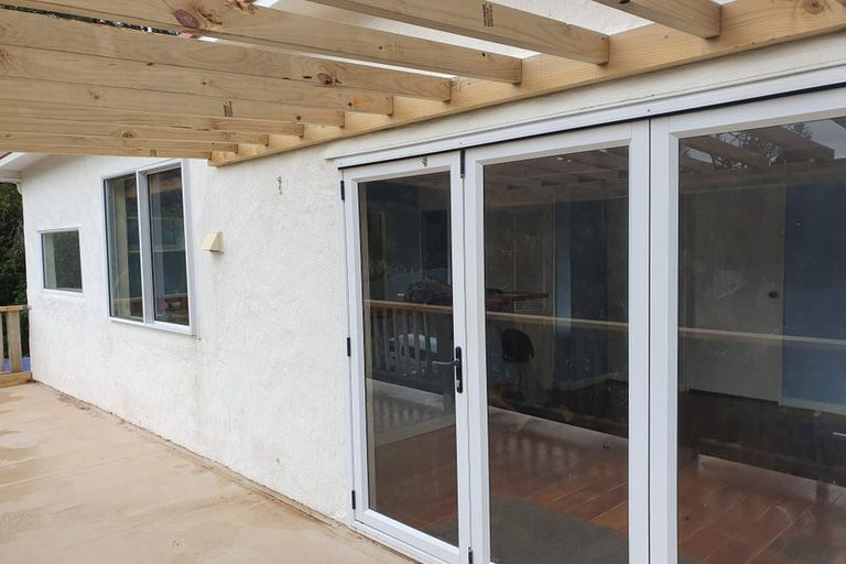 Photo of property in 279 Motutara Road, Muriwai, Waimauku, 0881