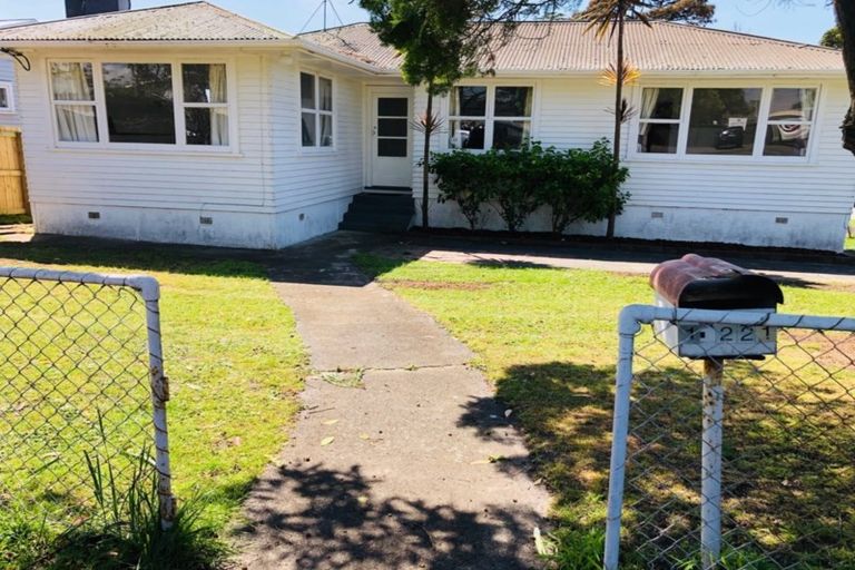 Photo of property in 1/221 Birkdale Road, Birkdale, Auckland, 0626