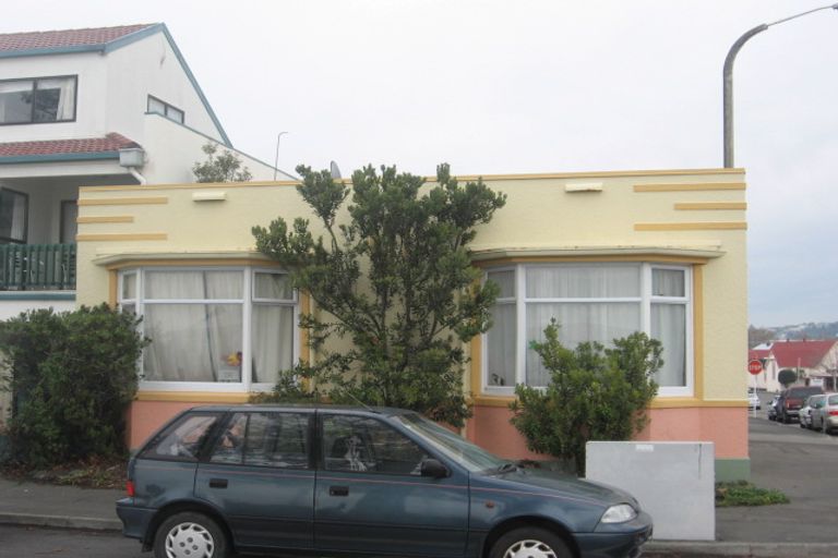 Photo of property in 351 Marine Parade, Napier South, Napier, 4110