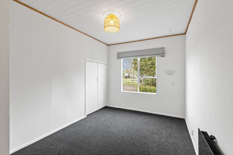 Photo of property in 826 Mokau Road, Mimi, Urenui, 4377