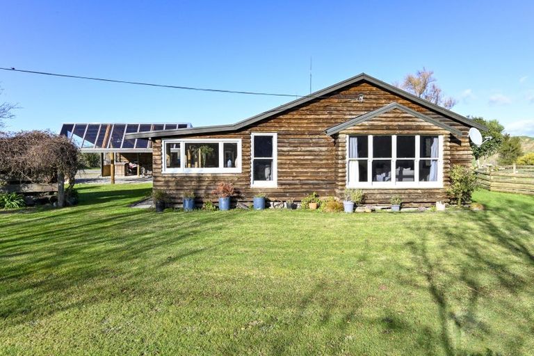 Photo of property in 81 Pohokura Road, Tutira, Napier, 4188