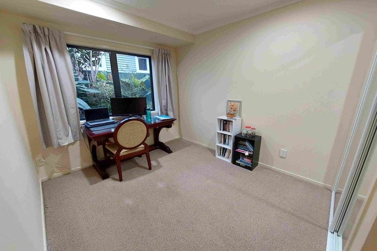 Photo of property in 42 Triangle Road, Massey, Auckland, 0614