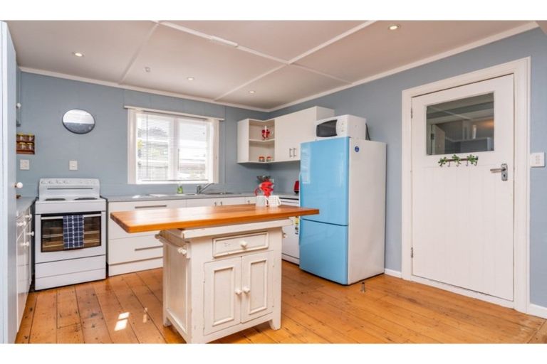 Photo of property in 28 Wood Street, Mangawhai Heads, Mangawhai, 0505