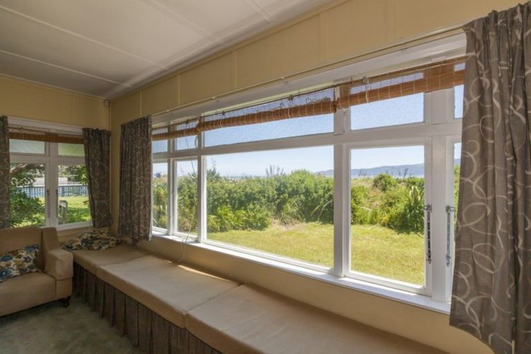 Photo of property in 37 Manly Street, Paraparaumu Beach, Paraparaumu, 5032