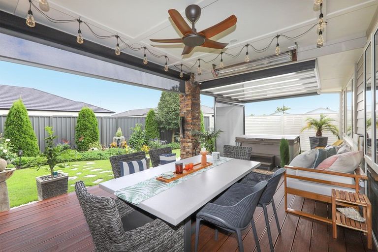 Photo of property in 17 Rakaia Way, Poraiti, Napier, 4112