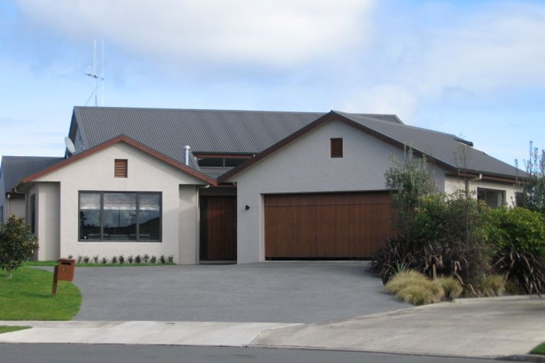 Photo of property in 12 Bayswater Court, Huntington, Hamilton, 3210