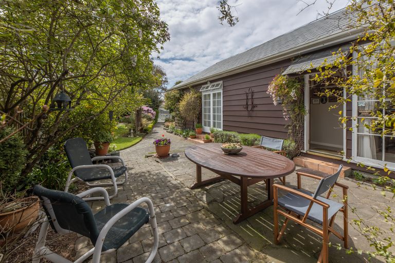 Photo of property in 105a Hinau Street, Riccarton, Christchurch, 8041
