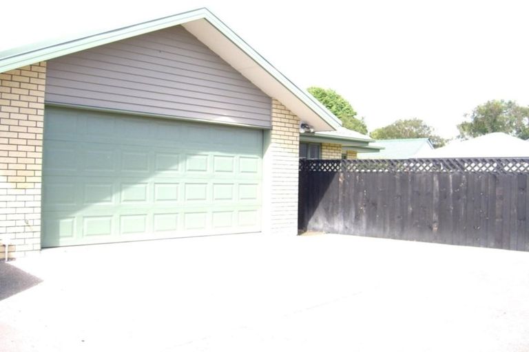 Photo of property in 43 Earnslaw Crescent, Bryndwr, Christchurch, 8053