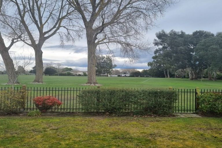 Photo of property in 3a Farnham Place, Ilam, Christchurch, 8041