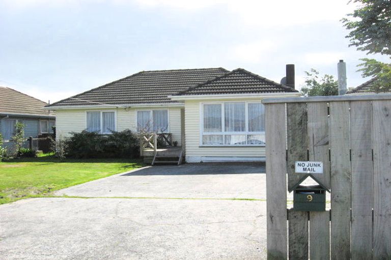 Photo of property in 9 Wright Street, Wainuiomata, Lower Hutt, 5014