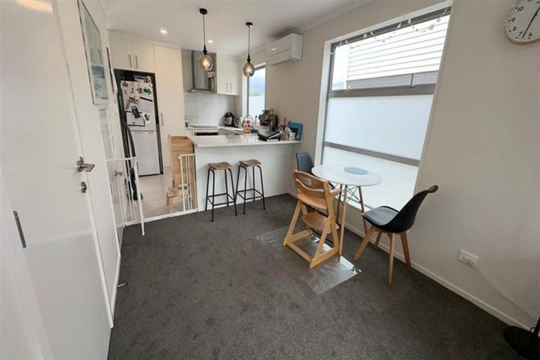 Photo of property in 28a Yeovil Road, Te Atatu Peninsula, Auckland, 0610