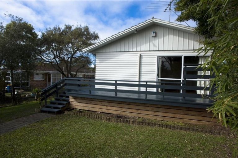 Photo of property in 1/6 Lingfield Street, Glenfield, Auckland, 0629