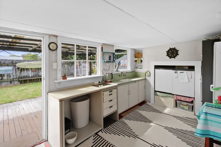 Photo of property in 71 Rua Avenue, Waitarere Beach, Levin, 5510