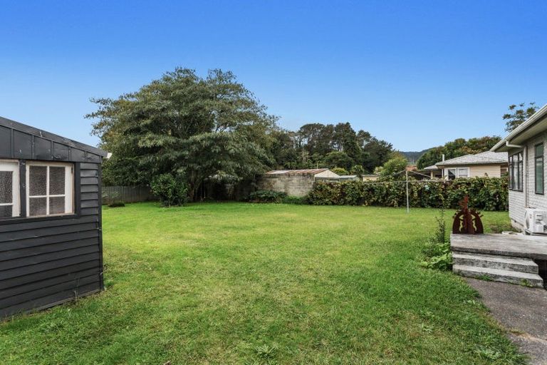 Photo of property in 1 Mckenzie Street, Taneatua, 3123