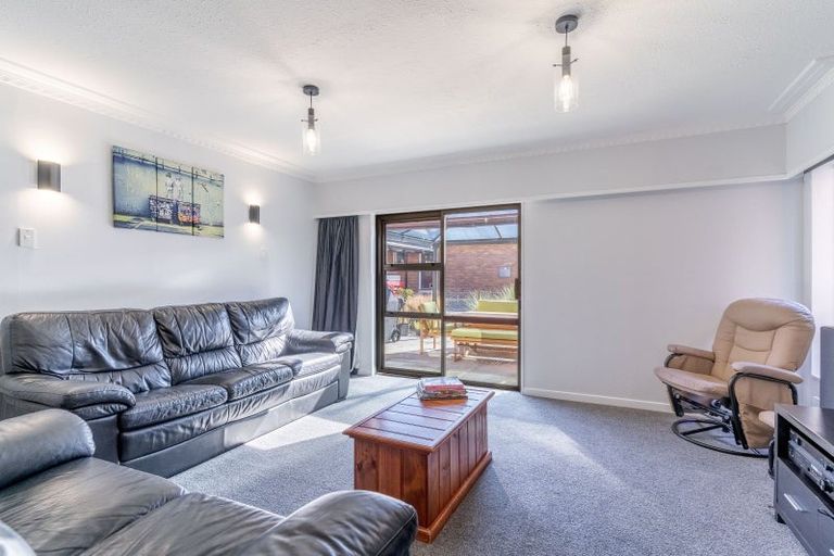 Photo of property in 24 Hamilton Avenue, Winton, 9720