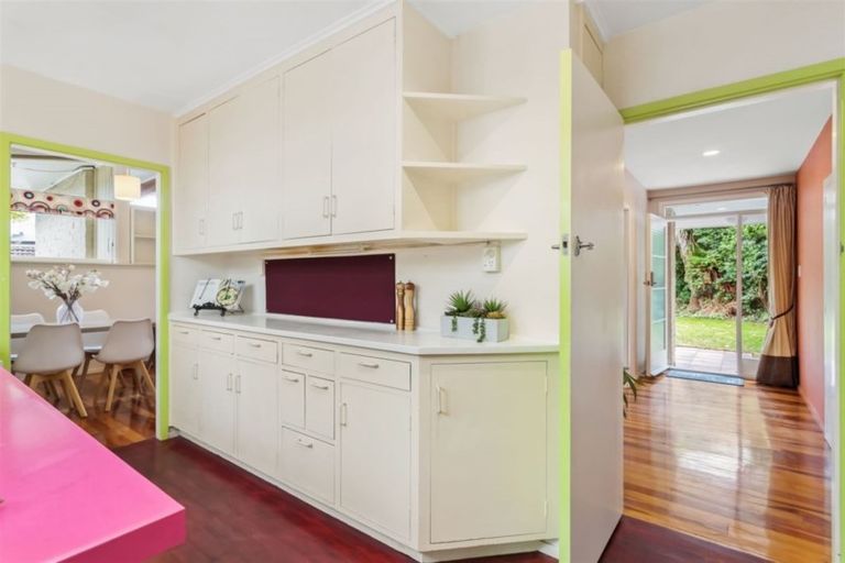 Photo of property in 11 Kingsgate Place, Burnside, Christchurch, 8053