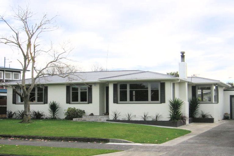 Photo of property in 3 Erin Street, Hokowhitu, Palmerston North, 4410