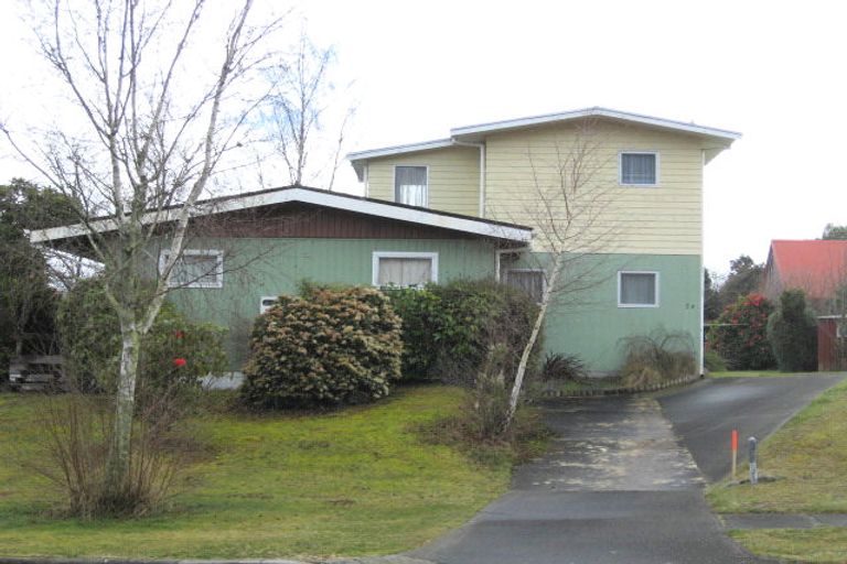Photo of property in 24 Kenrigg Road East, Kinloch, Taupo, 3377