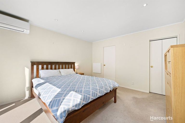 Photo of property in 2/14 Duncan Street, Tawa, Wellington, 5028