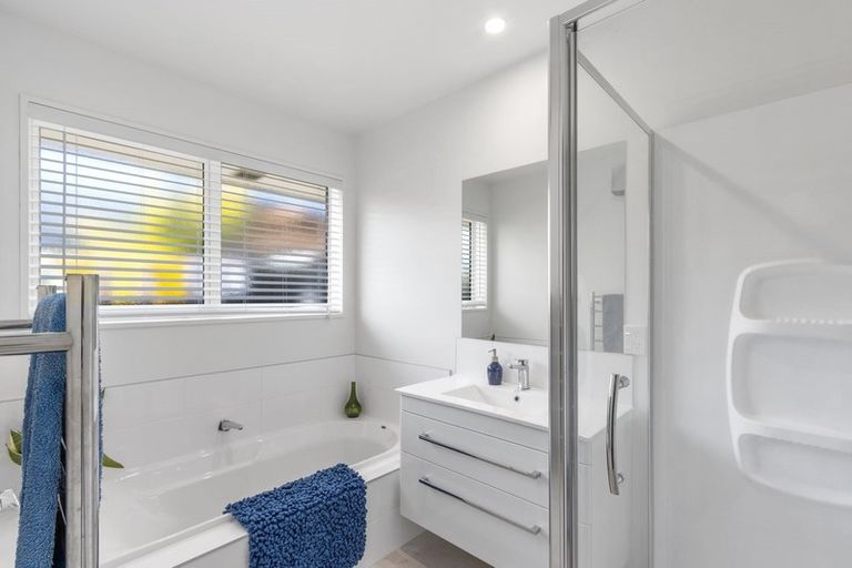 Photo of property in 28 Mcdermott Place, Halswell, Christchurch, 8025