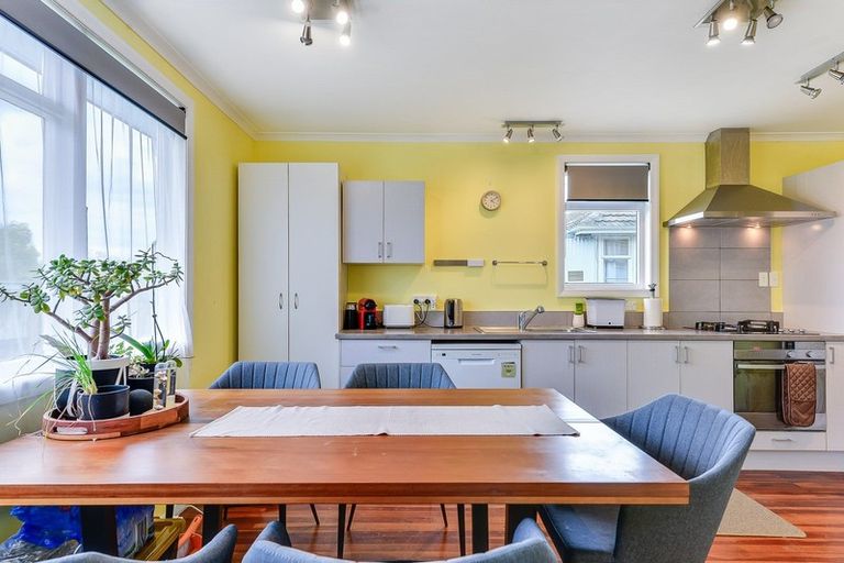 Photo of property in 31 Montgomery Crescent, Bader, Hamilton, 3206