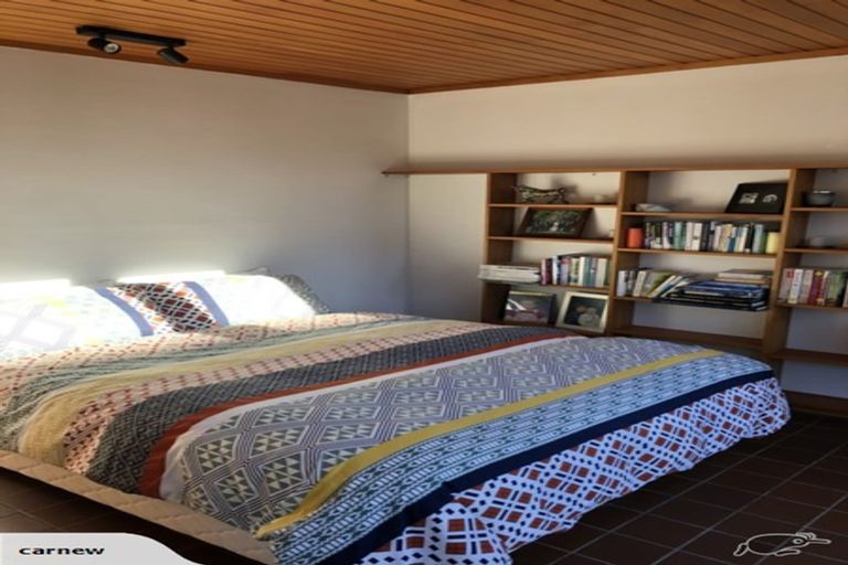 Photo of property in 38 Eruini Street, Waikanae Beach, Waikanae, 5036