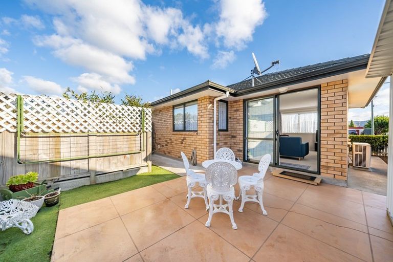 Photo of property in 2 Hay Street, Ebdentown, Upper Hutt, 5018