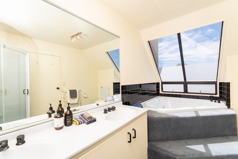 Photo of property in 6b Elizabeth Road, Bluff Hill, Napier, 4110