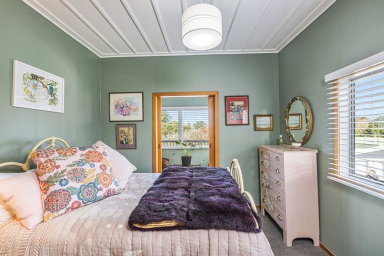 Photo of property in 26 Seatoun Avenue, Leigh, Warkworth, 0985