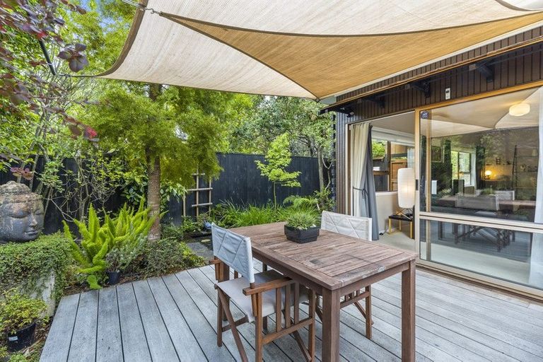 Photo of property in 3/34 Heathcote Road, Castor Bay, Auckland, 0620