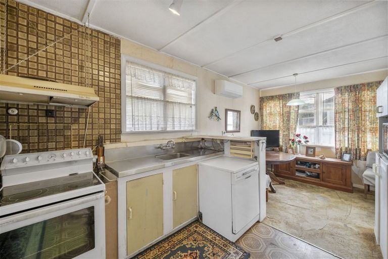 Photo of property in 19 Lockwood Crescent, Taita, Lower Hutt, 5011