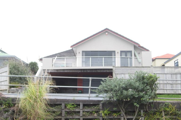 Photo of property in 32 Pigeon Mountain Road, Half Moon Bay, Auckland, 2012
