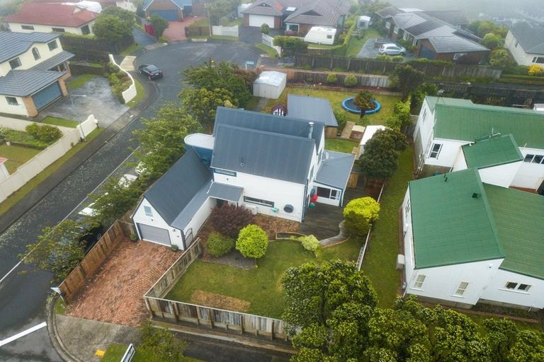 Photo of property in 74 Cypress Drive, Maungaraki, Lower Hutt, 5010