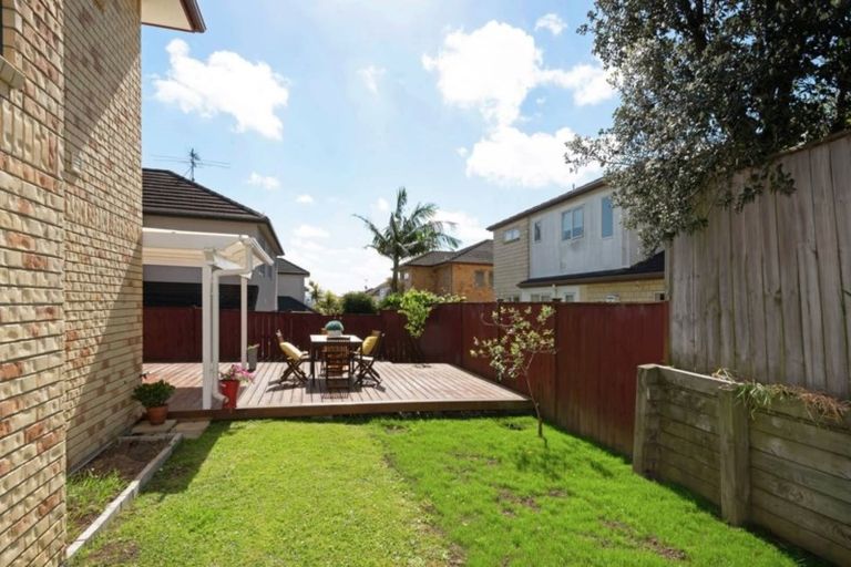 Photo of property in 52 Baverstock Road, Flat Bush, Auckland, 2016