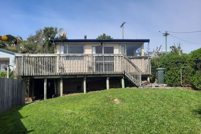 Photo of property in 3 Esplanade, Kaka Point, 9271