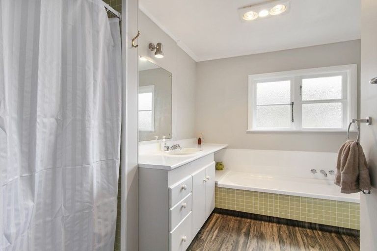 Photo of property in 4 Coast Road, Wainuiomata, Lower Hutt, 5014