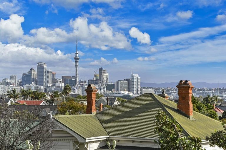 Photo of property in 88 Victoria Road, Devonport, Auckland, 0624