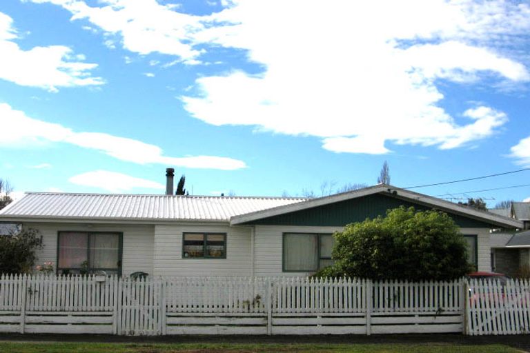 Photo of property in 1 Keir Crescent, Lansdowne, Masterton, 5810