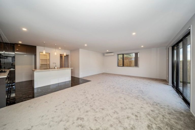 Photo of property in 3 Frederick Place, Whalers Gate, New Plymouth, 4310