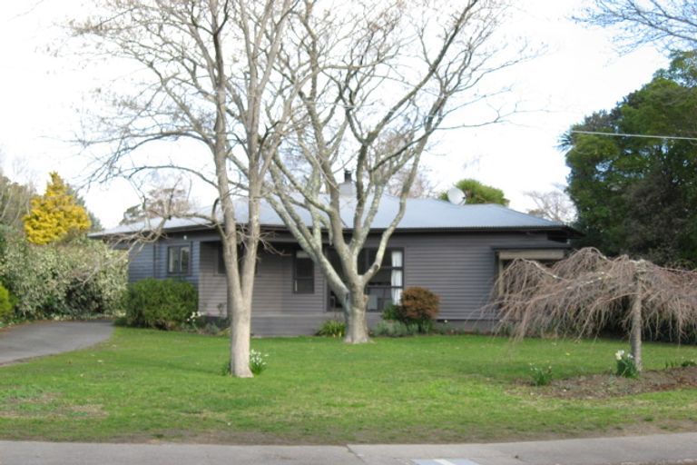 Photo of property in 4 Nimon Street, Havelock North, 4130