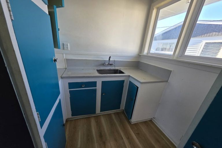 Photo of property in 100 Broadway, Carterton, 5713