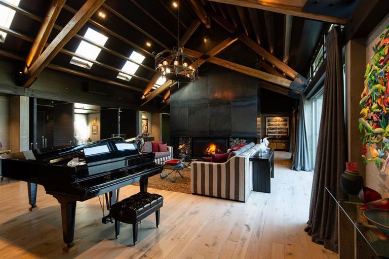 Photo of property in 8 Bendemeer Lane, Lake Hayes, Queenstown, 9371