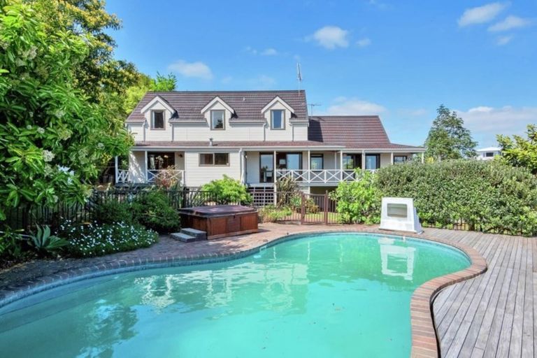 Photo of property in 124b Sandspit Road, Shelly Park, Auckland, 2014