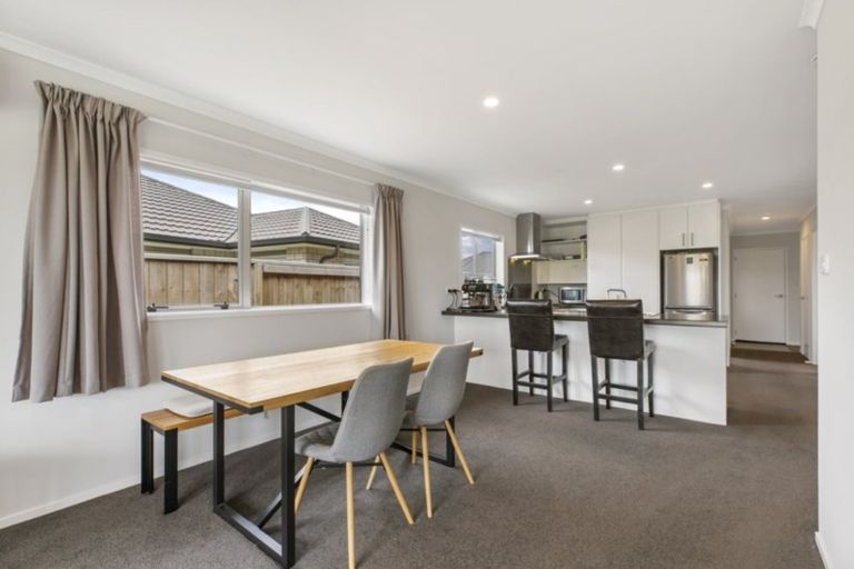 Photo of property in 10 Fuller Street, Papamoa Beach, Papamoa, 3118