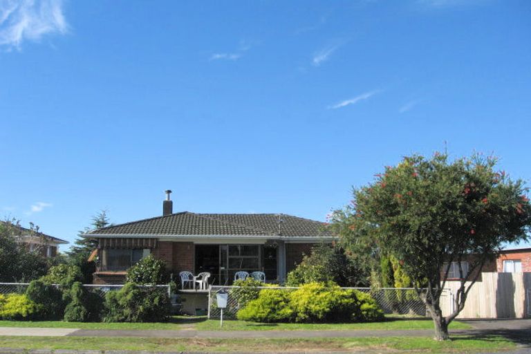 Photo of property in 33 La Trobe Street, Pakuranga Heights, Auckland, 2010