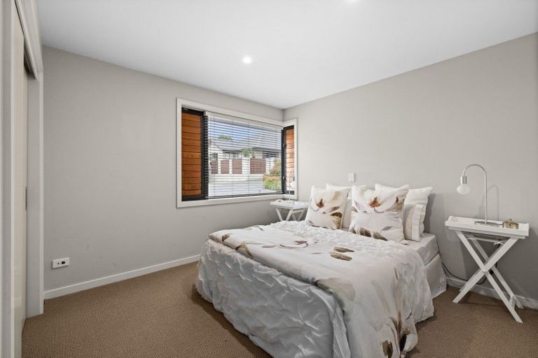 Photo of property in 9b Gillean Street, Havelock North, 4130