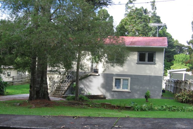 Photo of property in 19 Sylvan Valley Avenue, Titirangi, Auckland, 0604